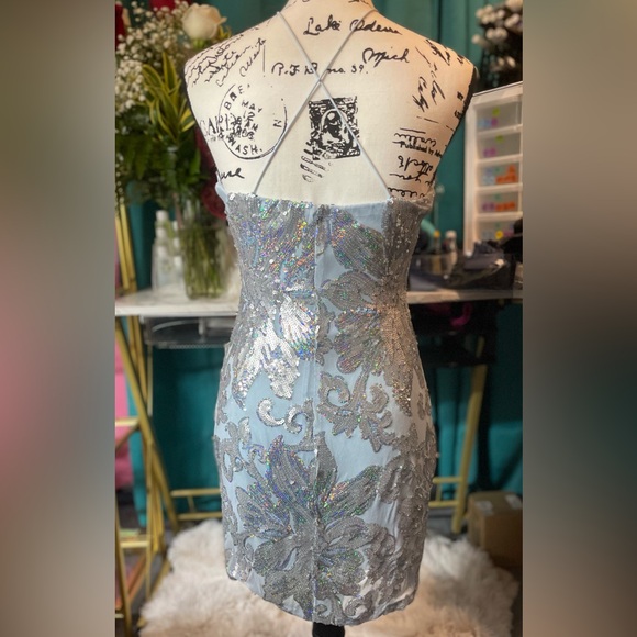 NWT! Sz 11/12 Light Blue & Silver Sequined Prom/Homecoming Dress - Picture 9 of 12